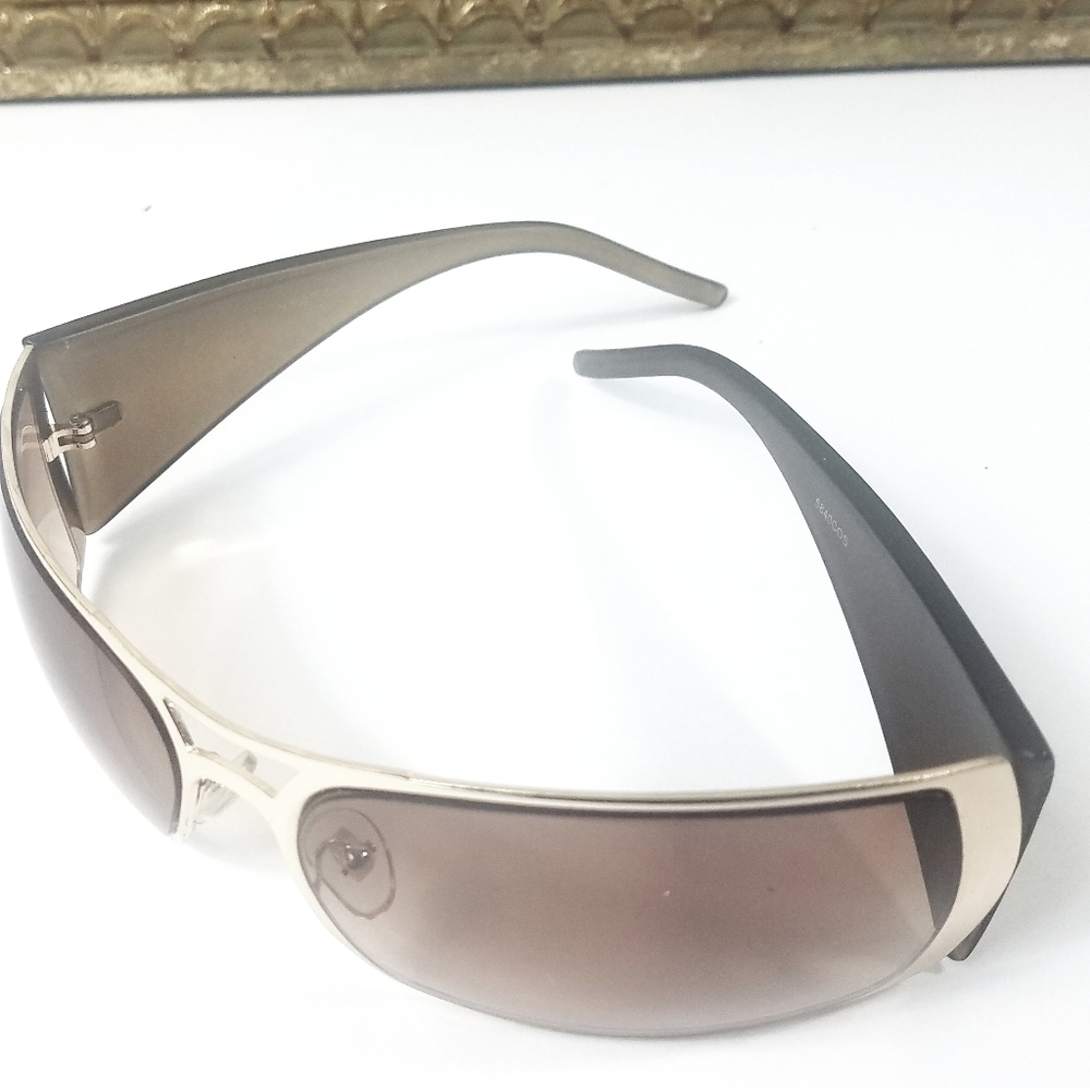 Fashion Sunglasses, Rose lens, and Gold Chrome - Picture 2 of 4